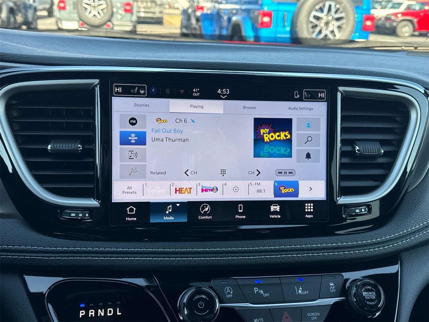 2026 Chrysler Pacifica Select