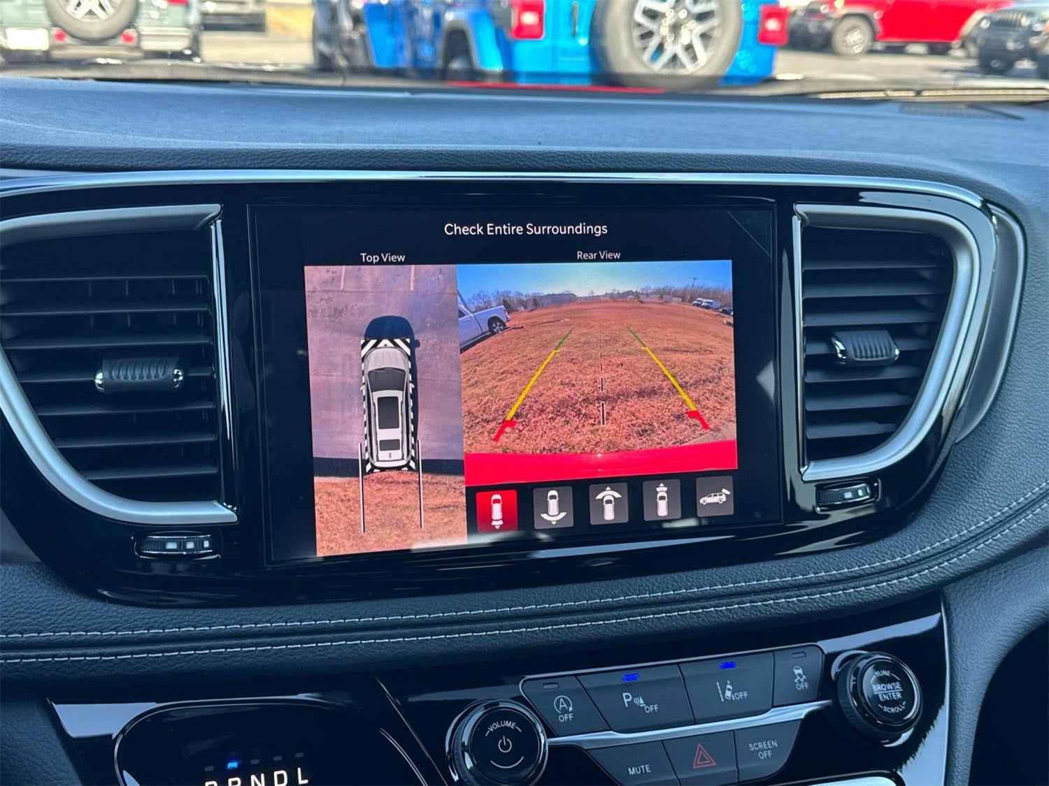 2026 Chrysler Pacifica Select