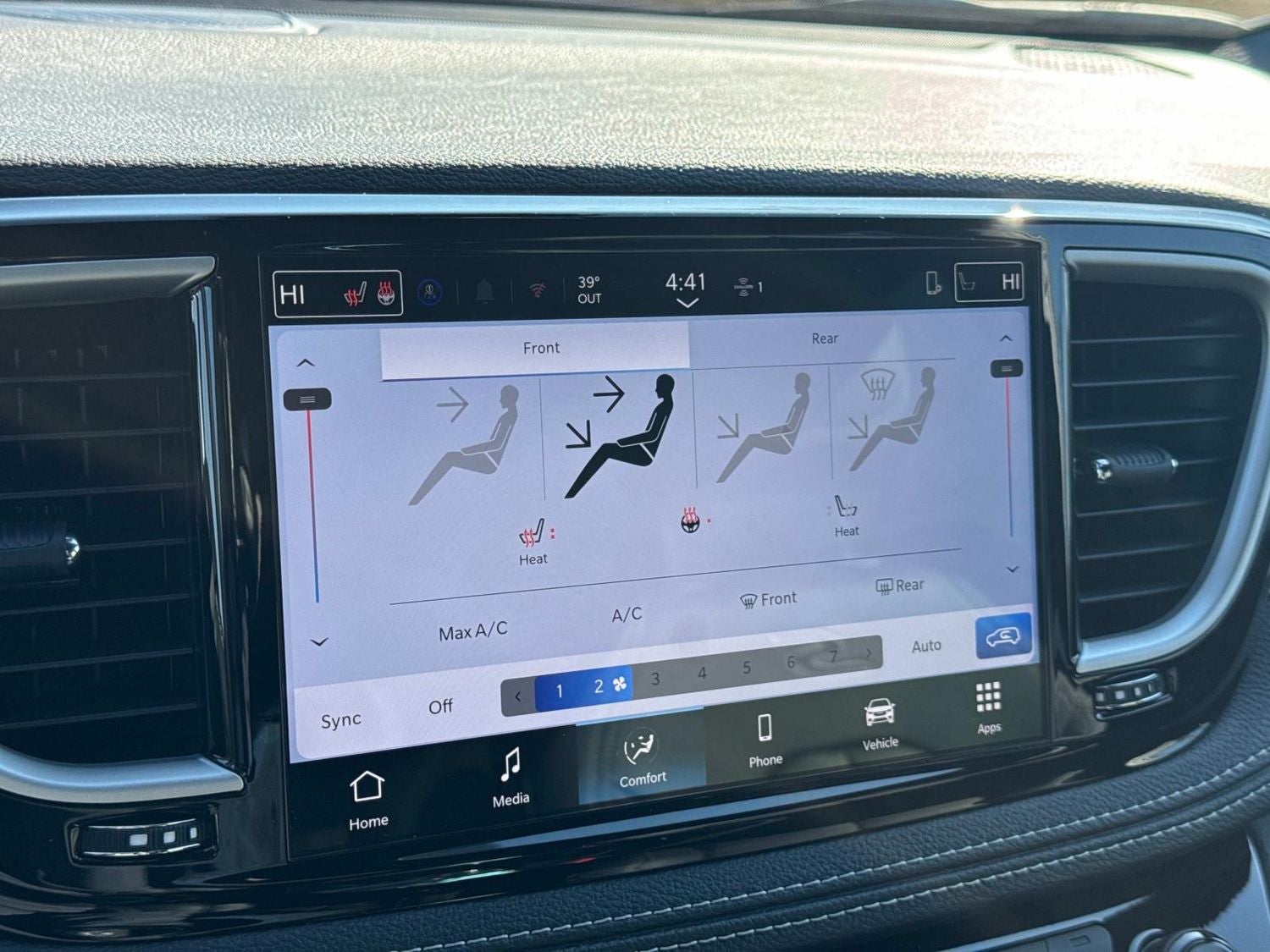 2026 Chrysler Pacifica Select