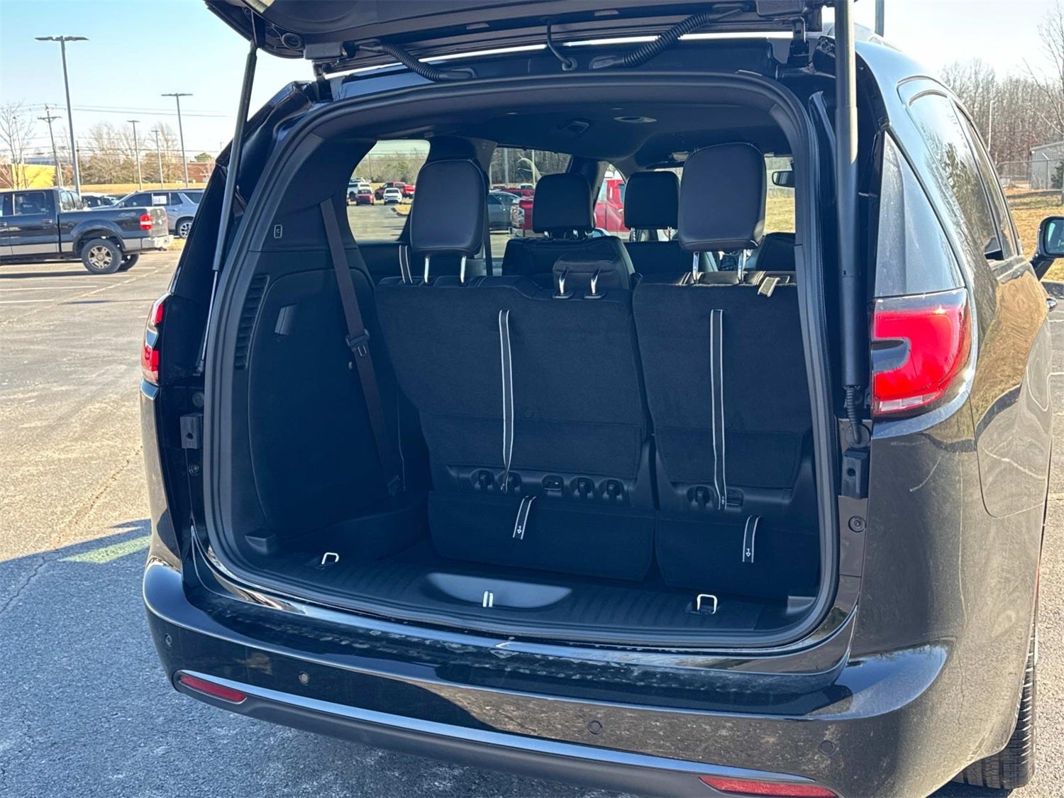 2026 Chrysler Pacifica Select