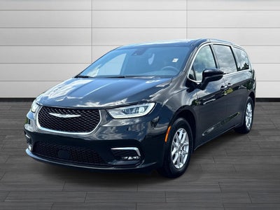 2023 Chrysler Pacifica Touring
