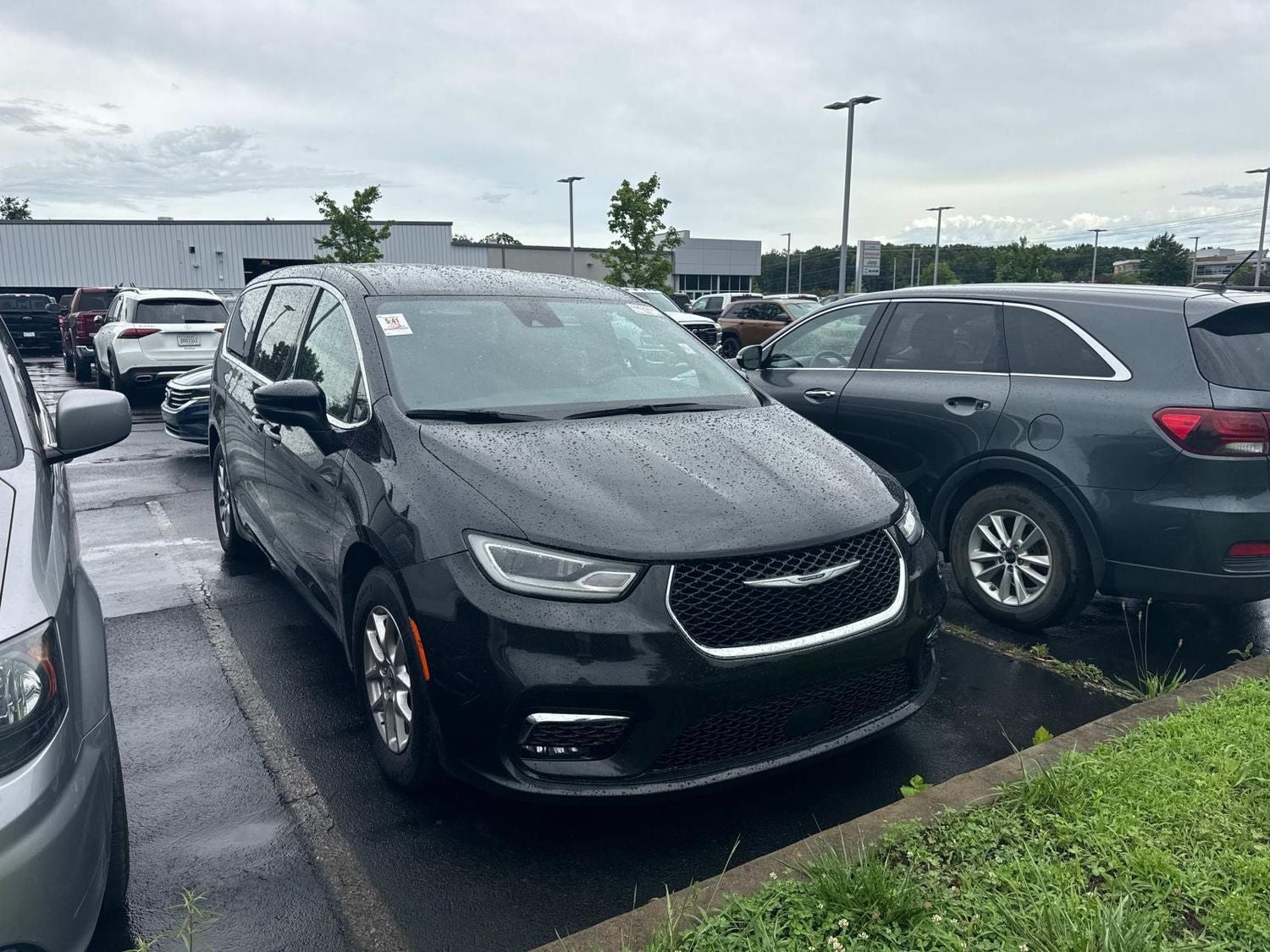 Used 2023 Chrysler Pacifica Touring with VIN 2C4RC1FG9PR556624 for sale in Dickson, TN