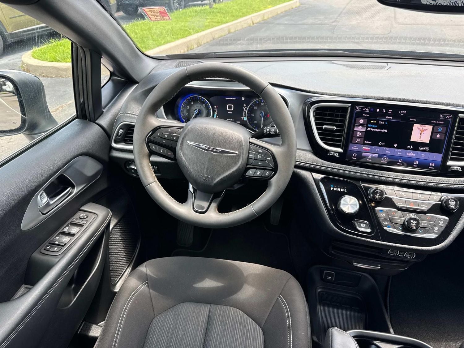 2023 Chrysler Pacifica Touring
