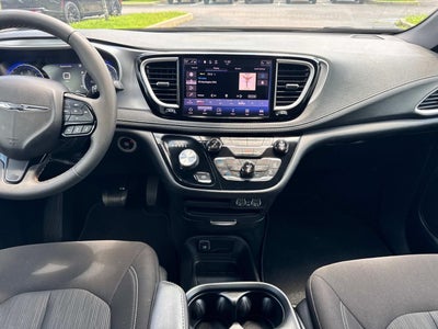 2023 Chrysler Pacifica Touring