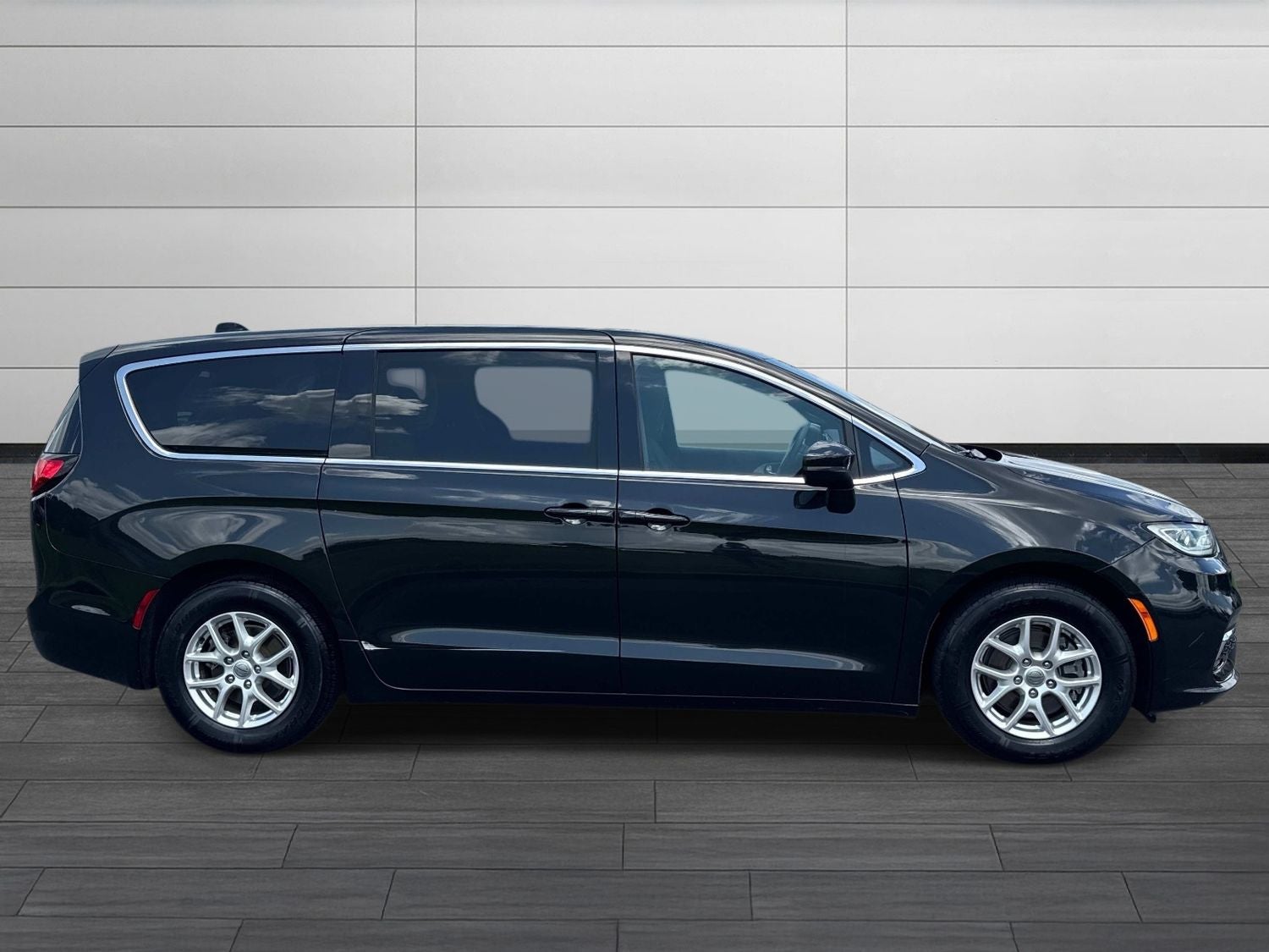 2023 Chrysler Pacifica Touring