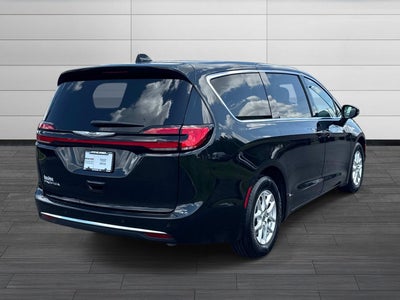 2023 Chrysler Pacifica Touring