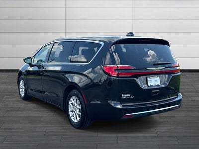 2023 Chrysler Pacifica Touring