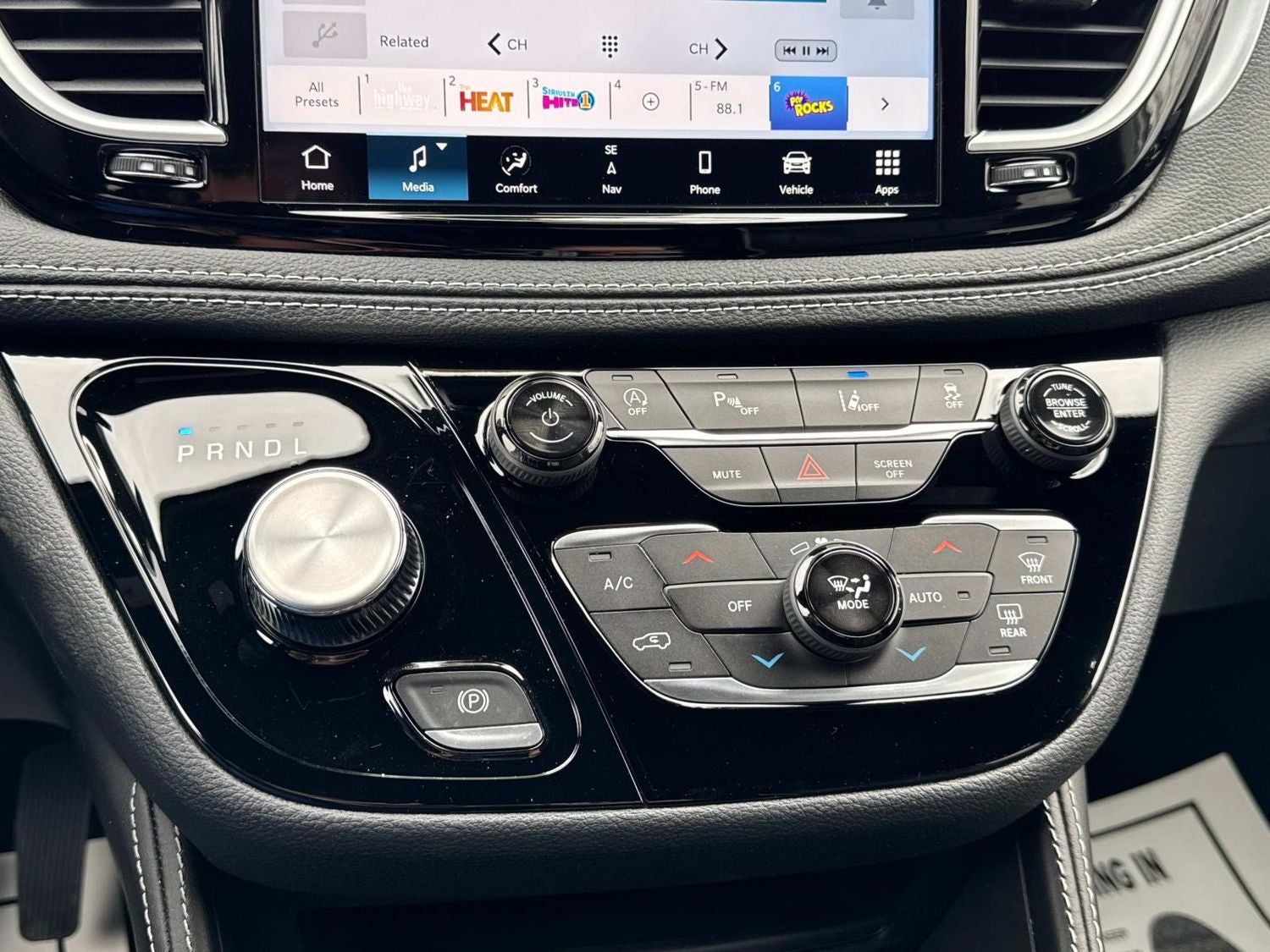 2026 Chrysler Pacifica Limited