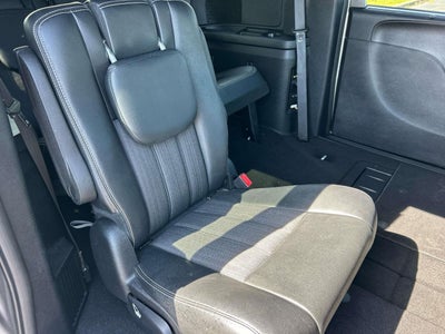 2016 Chrysler Town & Country S