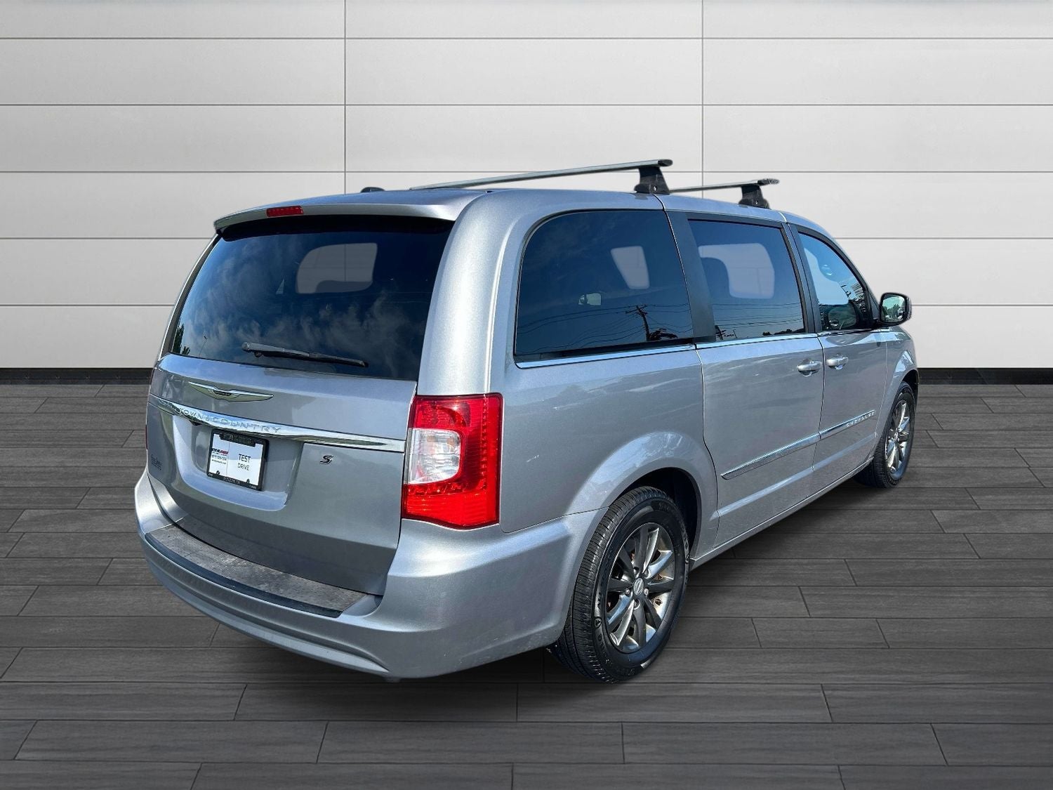 2016 Chrysler Town & Country S