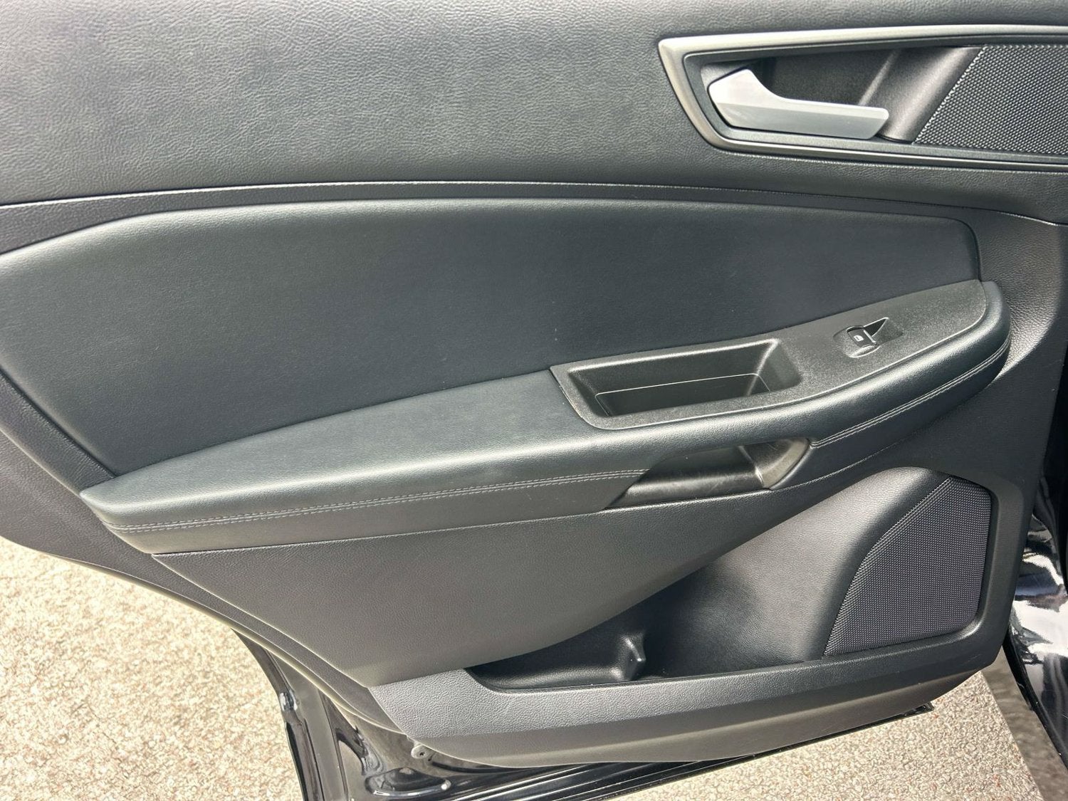 2020 Ford Edge SE