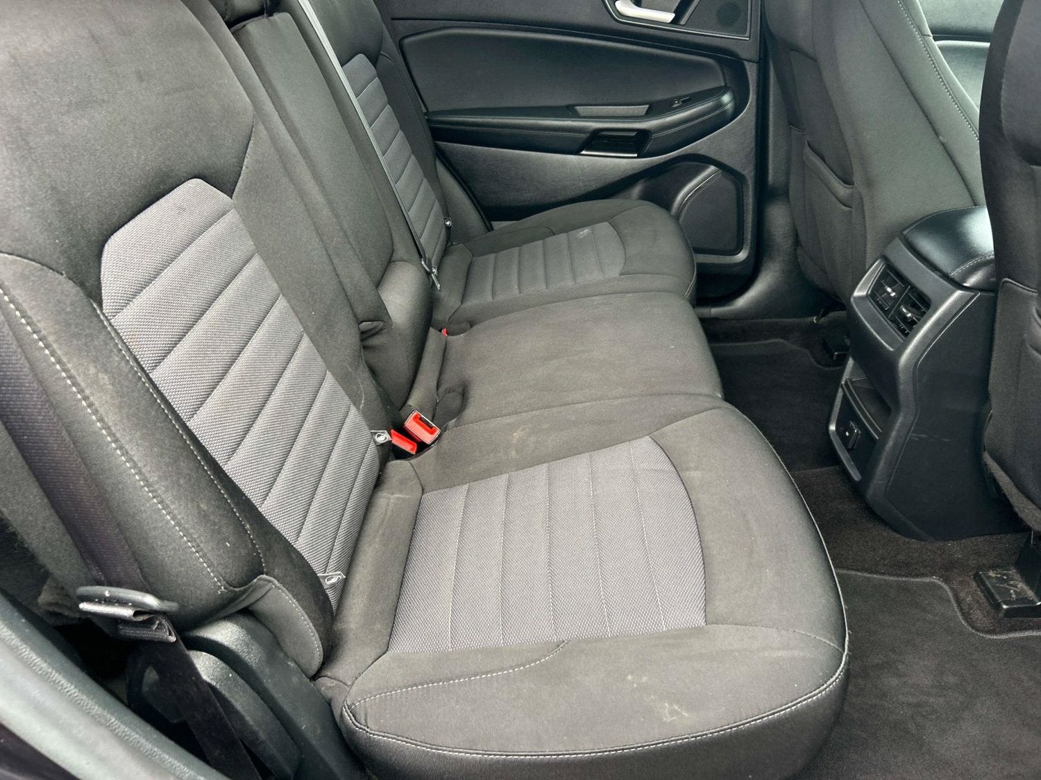 2020 Ford Edge SE
