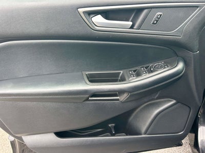 2020 Ford Edge SE