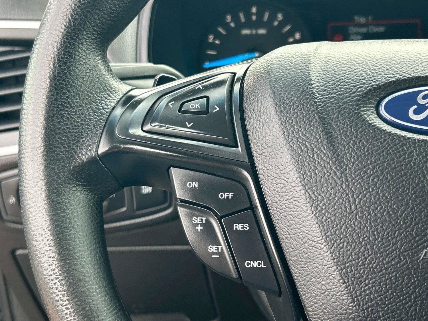 2020 Ford Edge SE