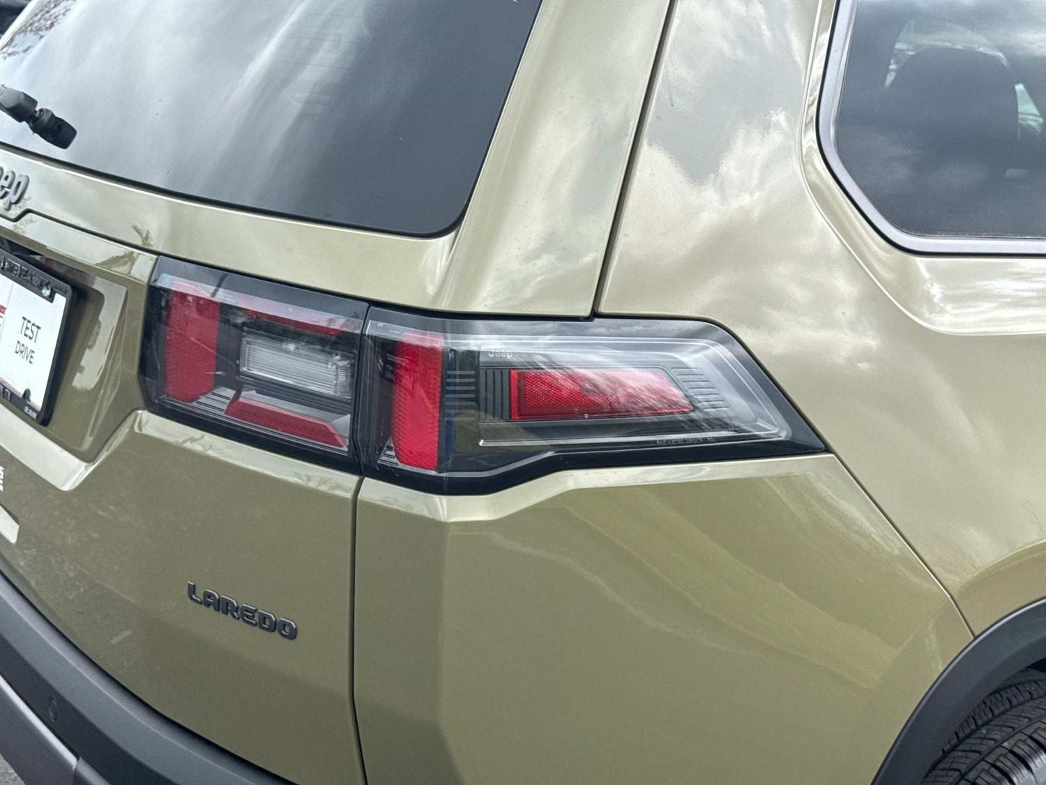 2026 Jeep Cherokee Laredo