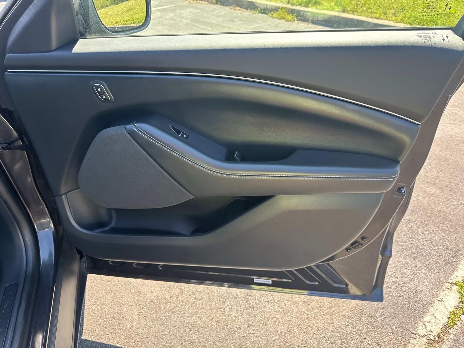 2022 Ford Mustang Mach-E Select