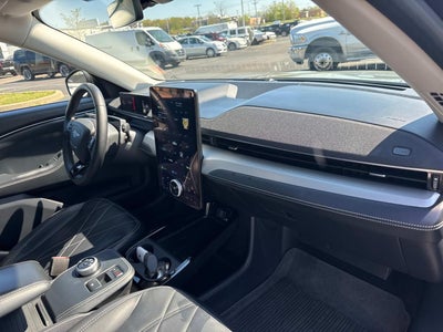 2022 Ford Mustang Mach-E Select