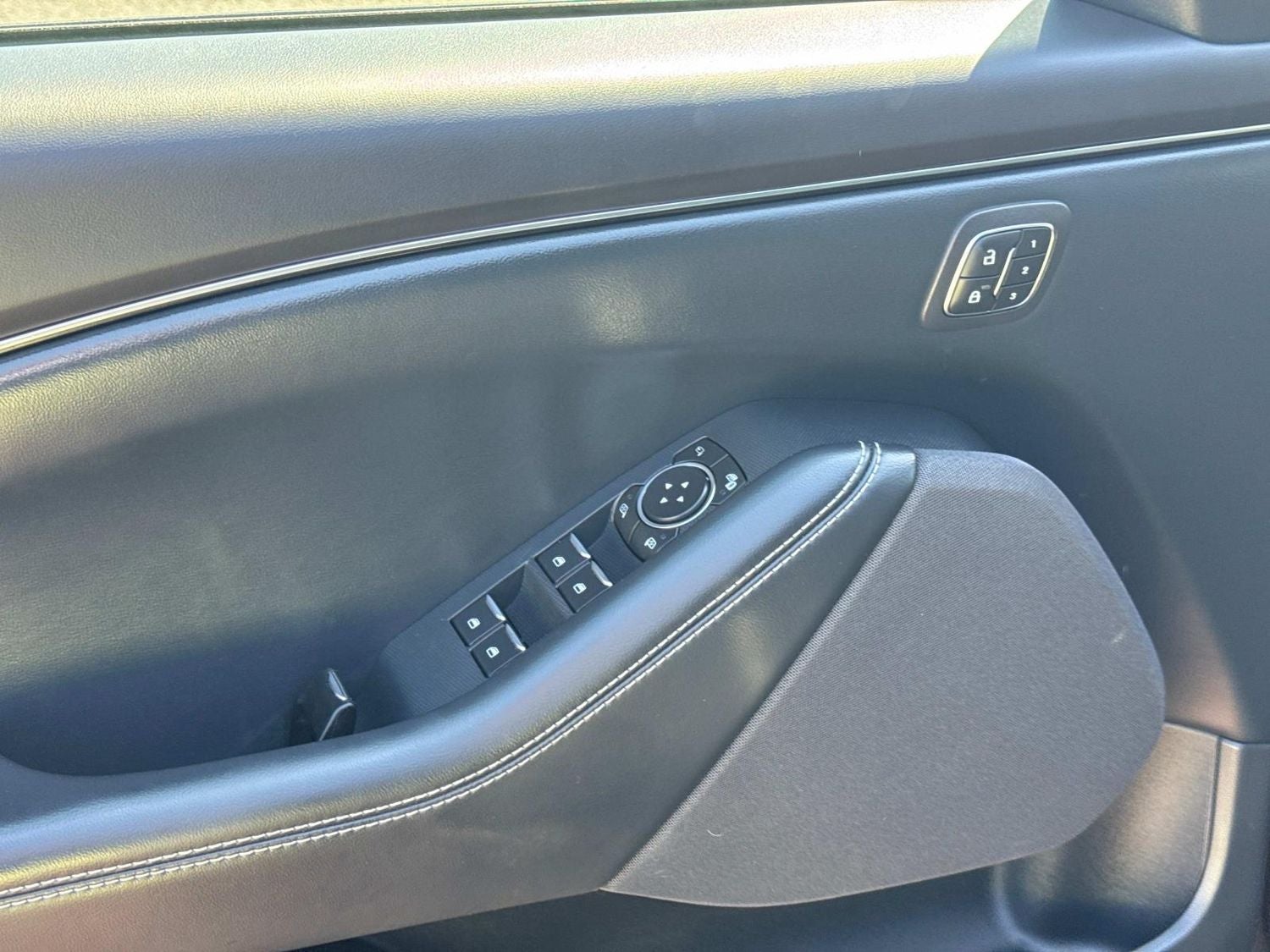 2022 Ford Mustang Mach-E Select