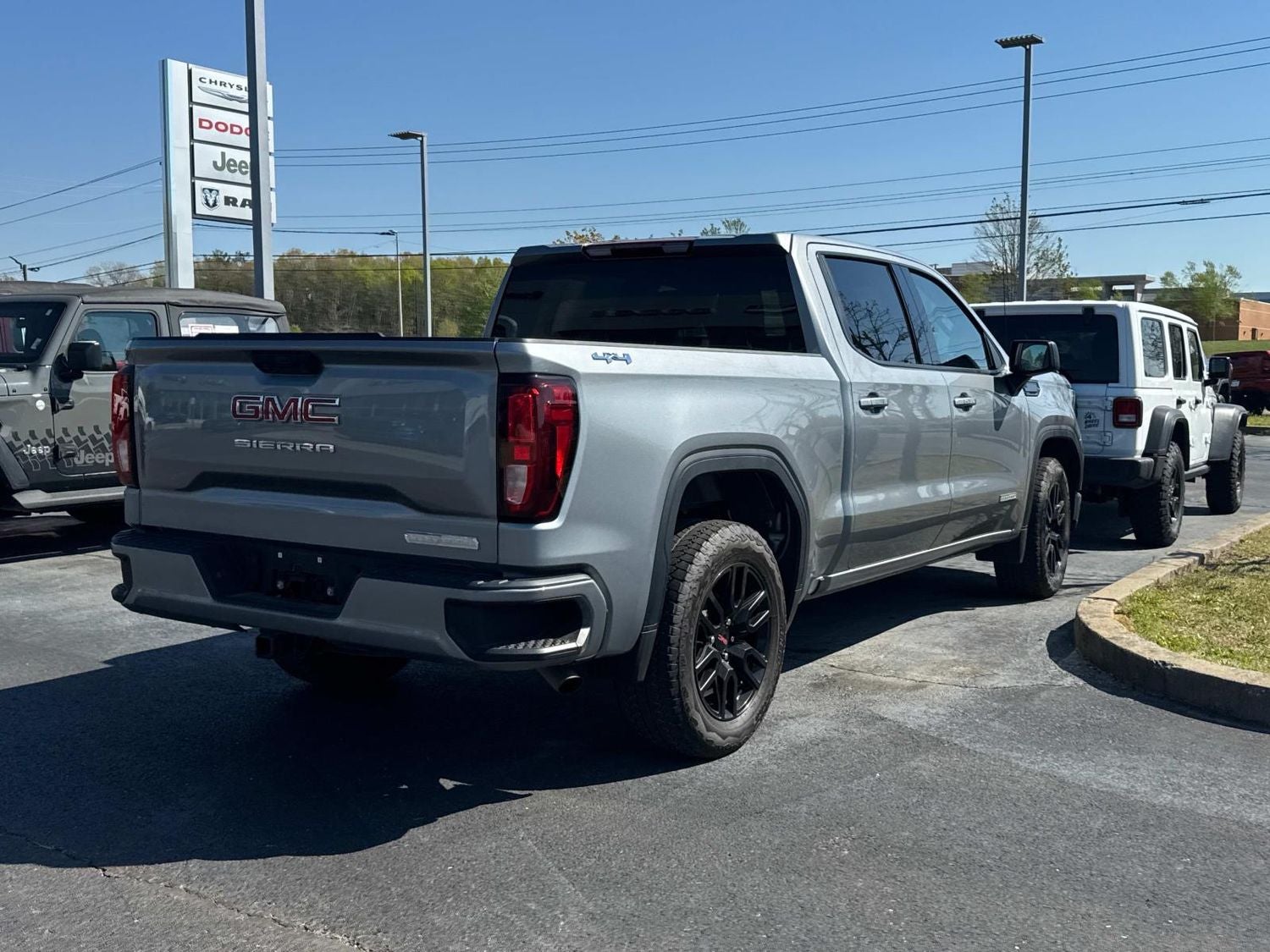 2024 GMC Sierra 1500 Elevation