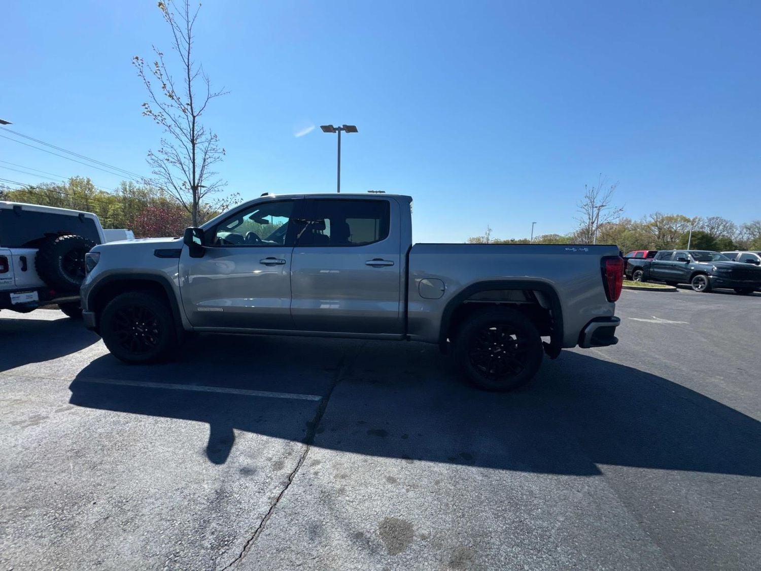 2024 GMC Sierra 1500 Elevation
