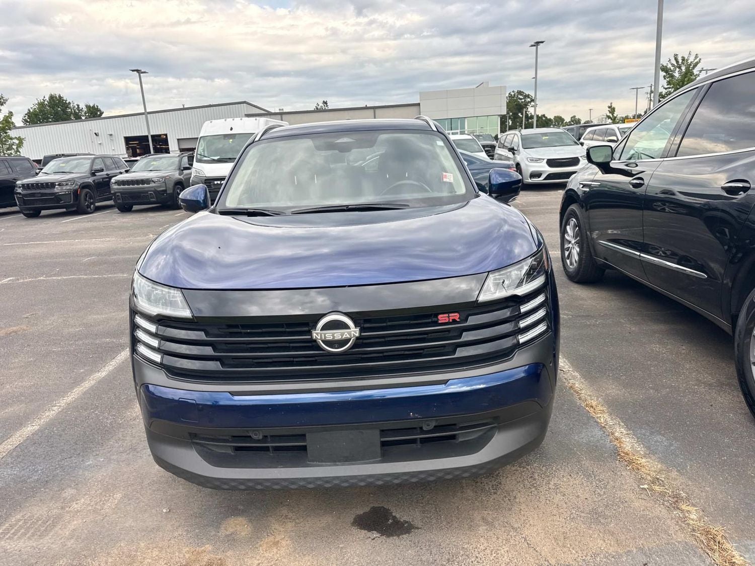 2025 Nissan Kicks SR