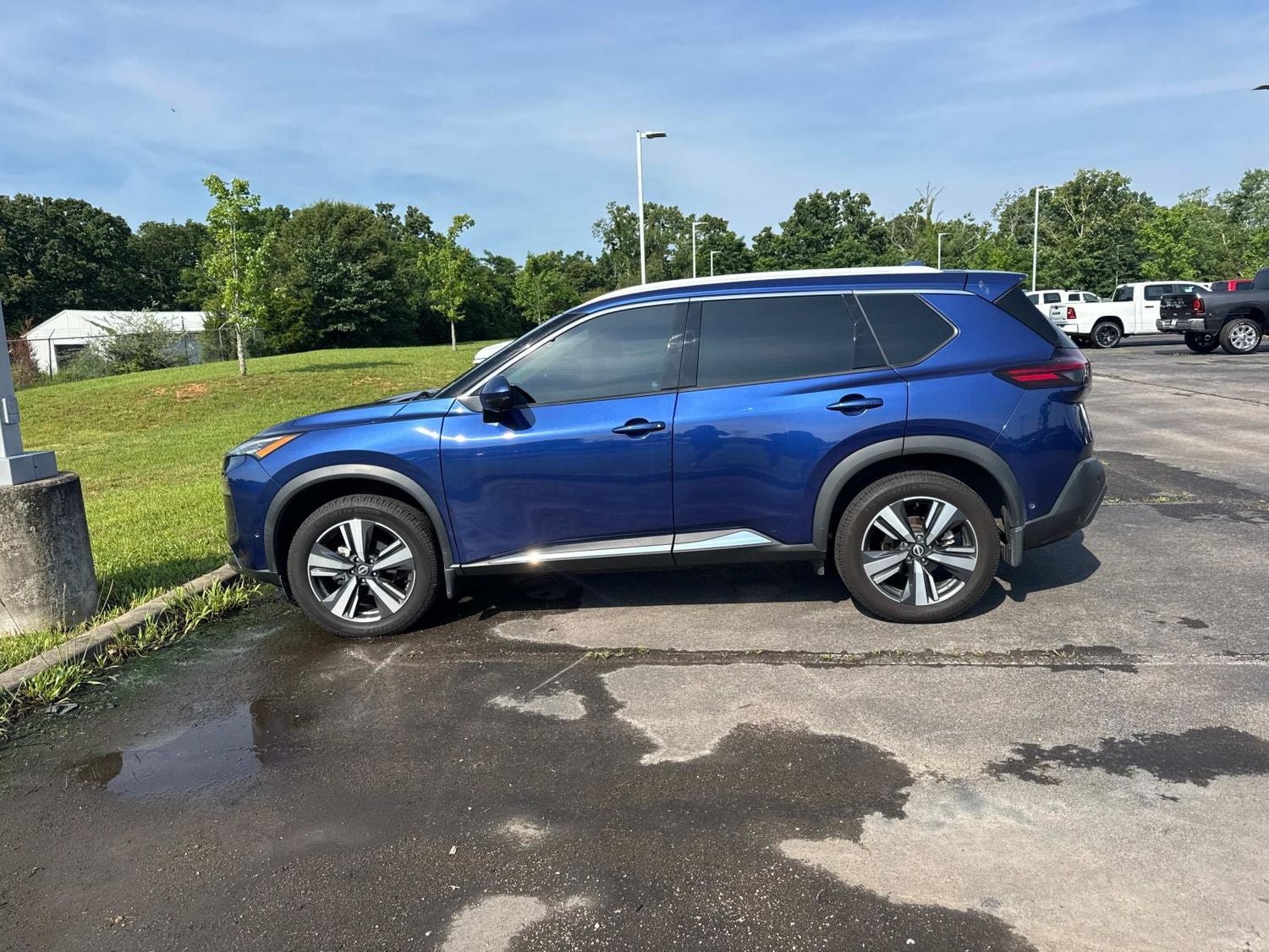 2022 Nissan Rogue SL