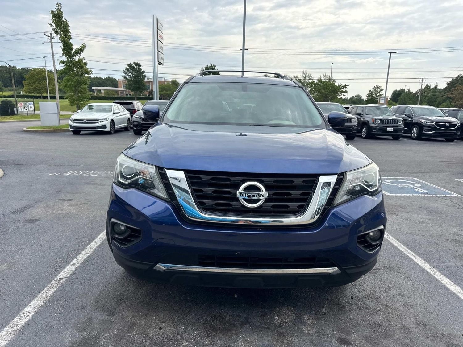 2018 Nissan Pathfinder SL