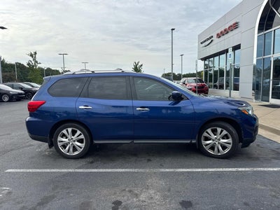 2018 Nissan Pathfinder SL