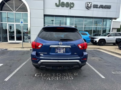 2018 Nissan Pathfinder SL