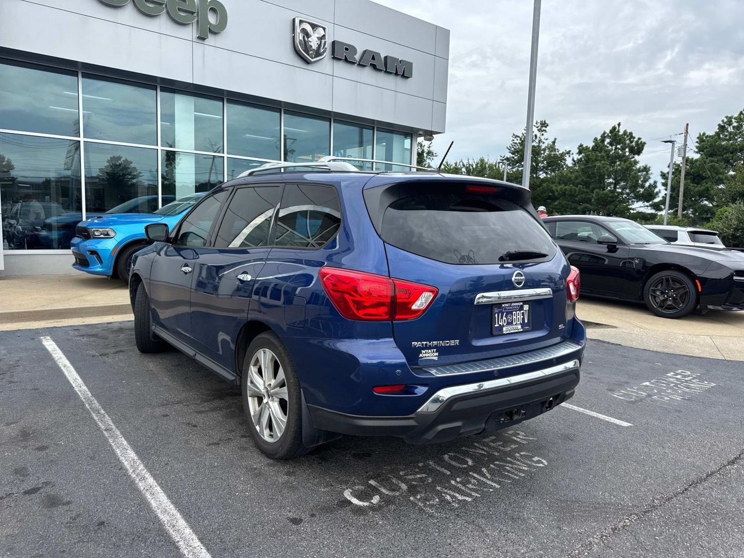 2018 Nissan Pathfinder SL