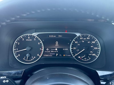 2025 Nissan Pathfinder SV