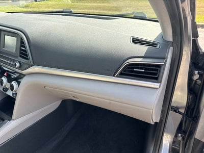 2019 Hyundai Elantra SE