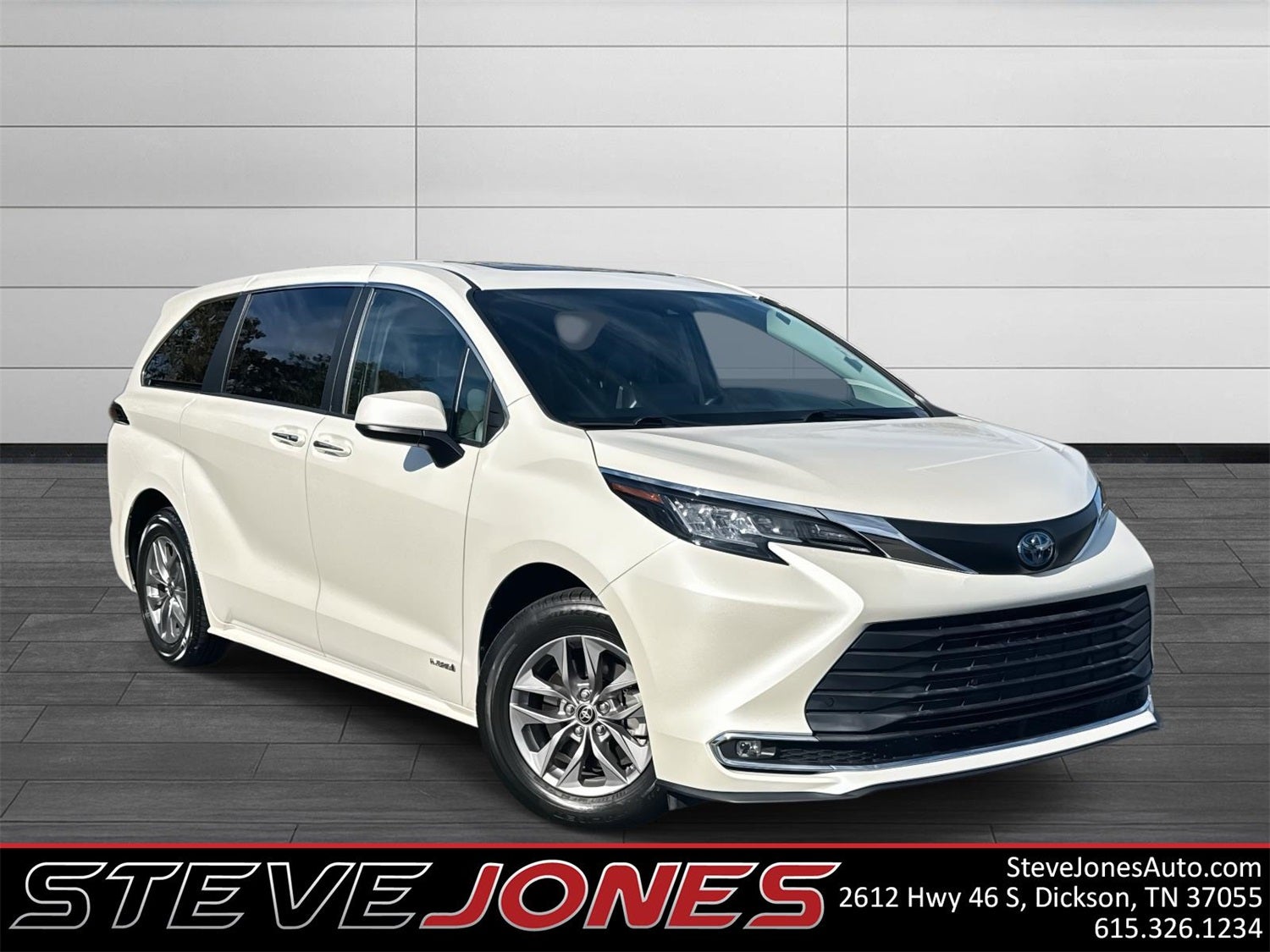 2021 Toyota Sienna XLE 8 Passenger