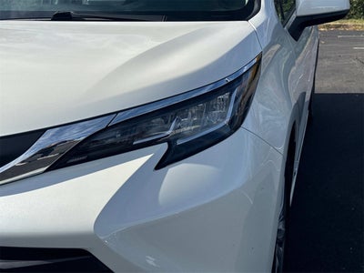 2021 Toyota Sienna XLE 8 Passenger