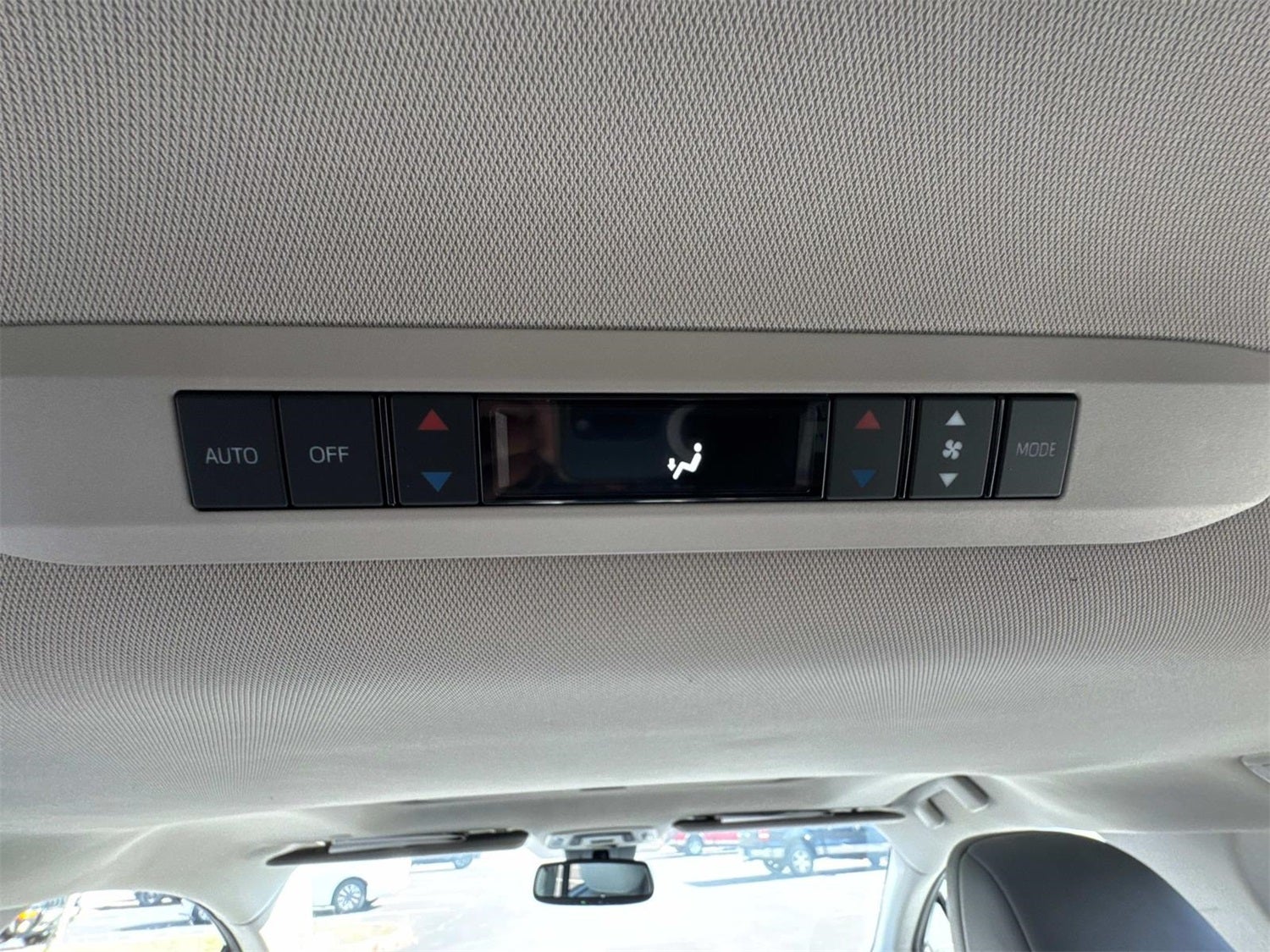 2021 Toyota Sienna XLE 8 Passenger