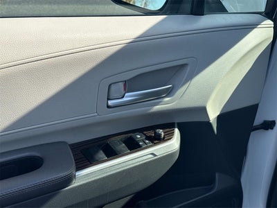 2021 Toyota Sienna XLE 8 Passenger