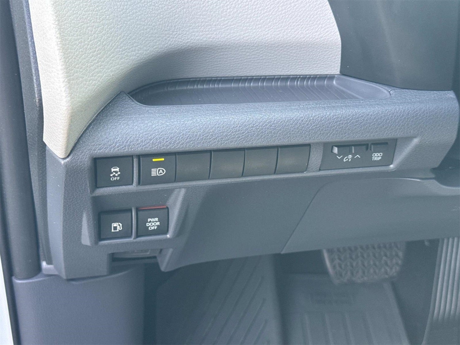 2021 Toyota Sienna XLE 8 Passenger