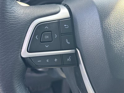 2021 Toyota Sienna XLE 8 Passenger