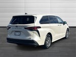 2021 Toyota Sienna XLE 8 Passenger