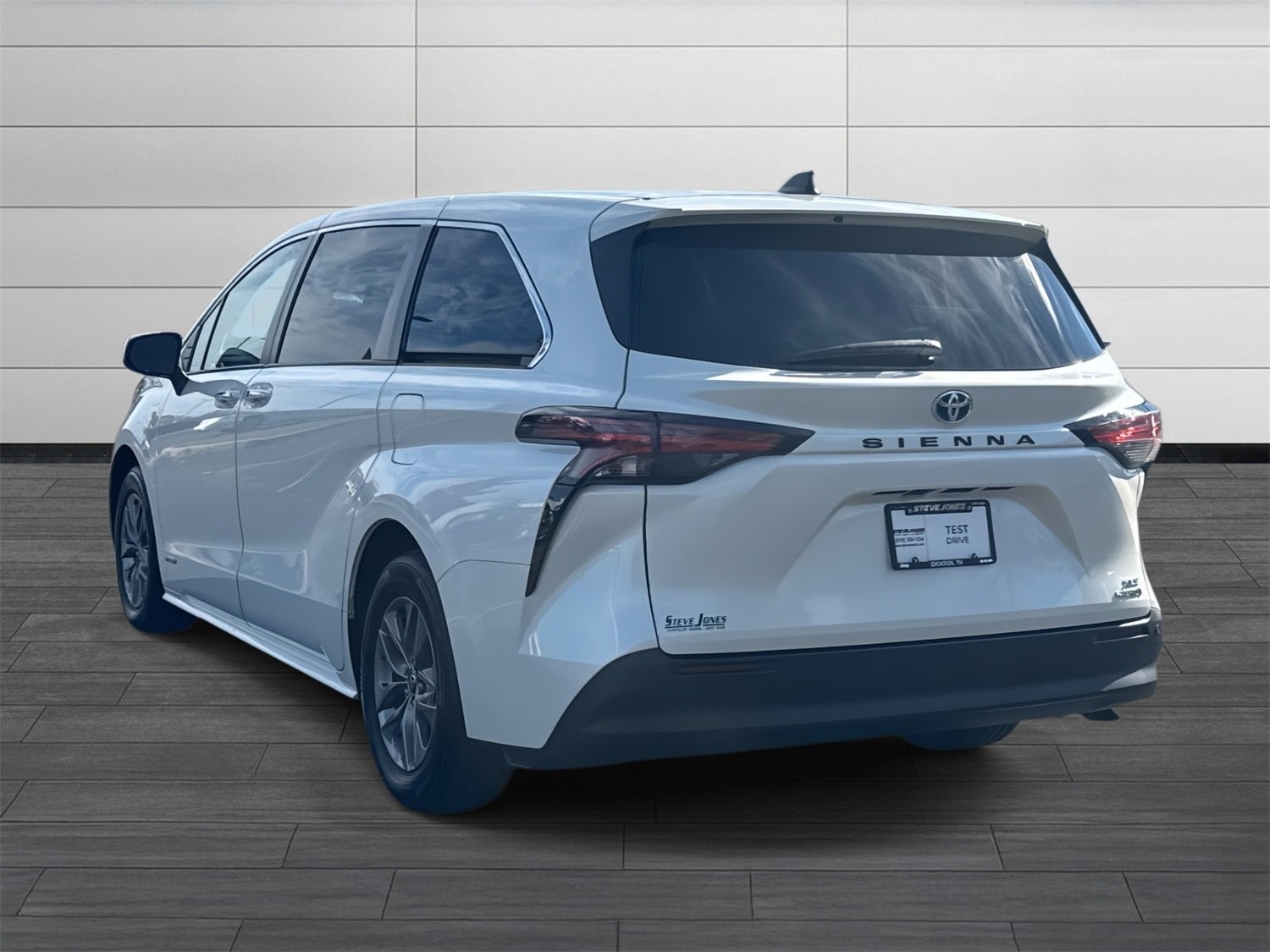 2021 Toyota Sienna XLE 8 Passenger