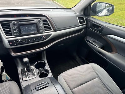 2018 Toyota Highlander LE