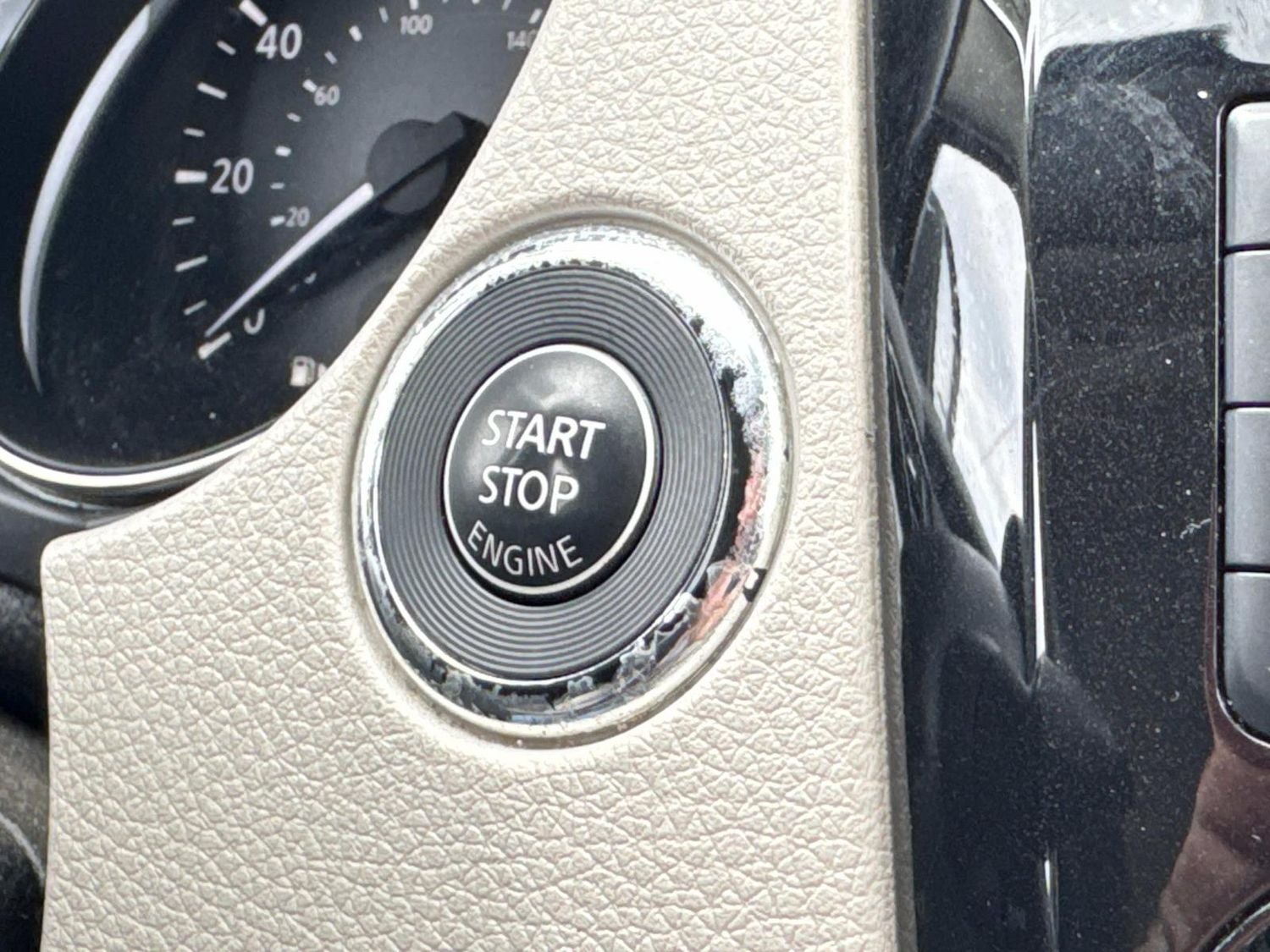 2020 Nissan Rogue Sport SL