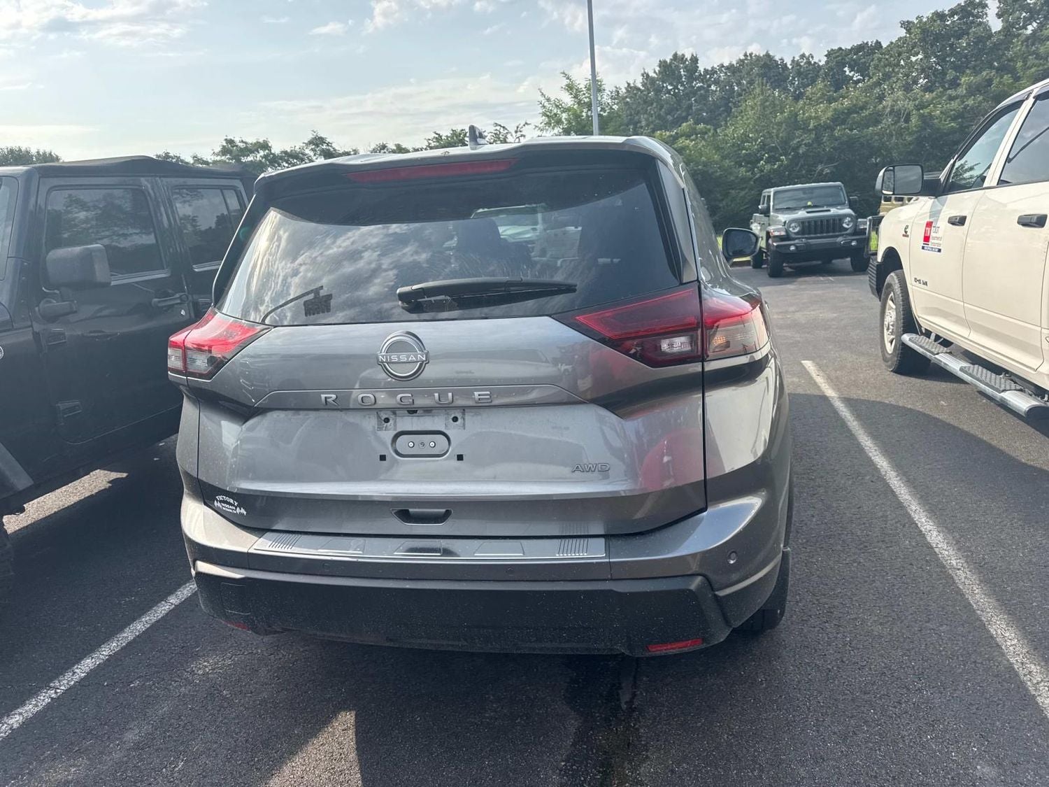 2025 Nissan Rogue SV