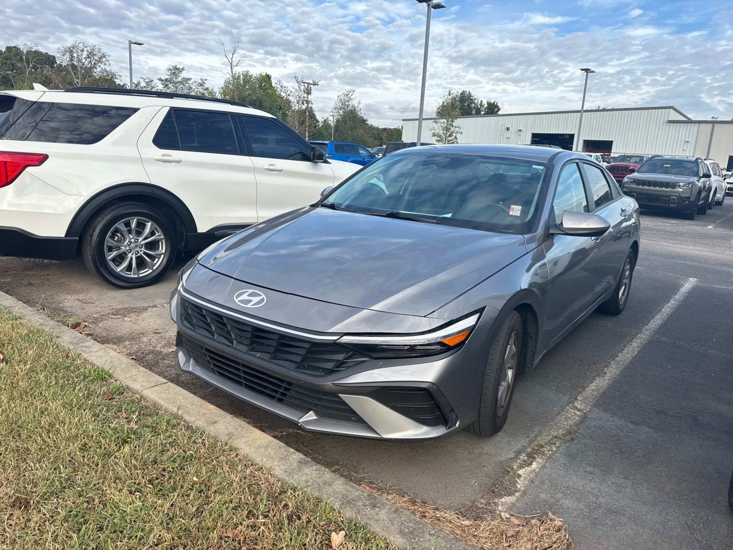 2024 Hyundai Elantra SE