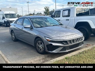 2024 Hyundai Elantra SE