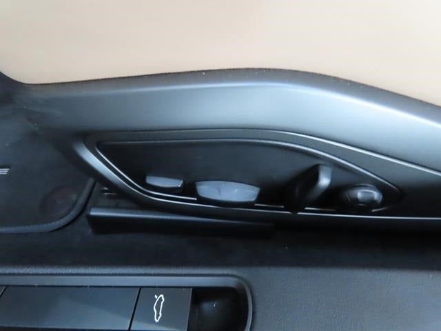 2022 Porsche 911 Carrera 4