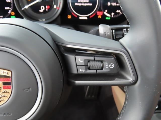 2022 Porsche 911 Carrera 4