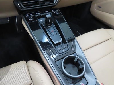 2022 Porsche 911 Carrera 4