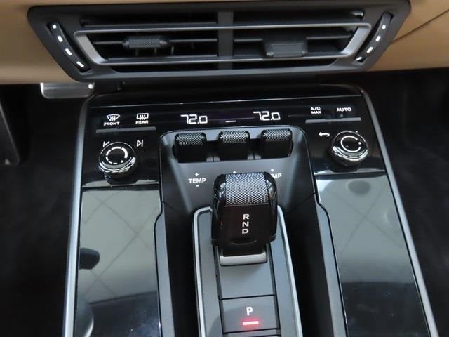 2022 Porsche 911 Carrera 4