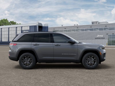 2027 Jeep Grand Cherokee GRAND CHEROKEE LAREDO X 4X4